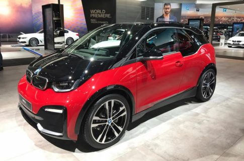 Горячий BMW i3s появился вместе с обновленным i3 EV во Франкфурте (фото с подиума)