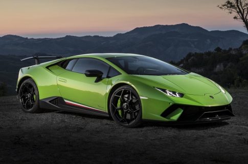 Lamborghini будет использовать двигатели V10, V12 как можно дольше