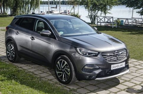 Opel представил первую гибридную модель