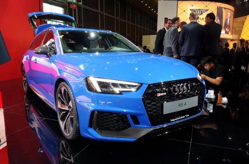 Презентация нового Audi RS4 Avant (фото с подиума)