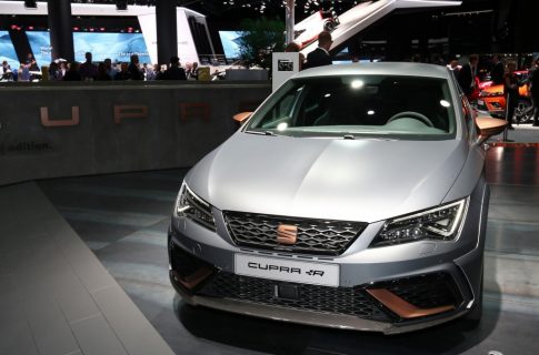 SEAT Leon Cupra R Races — ну очень»горячий» хэтчбек