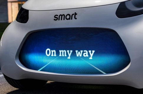 Smart заинтриговал новым полностью автономным электромобилем