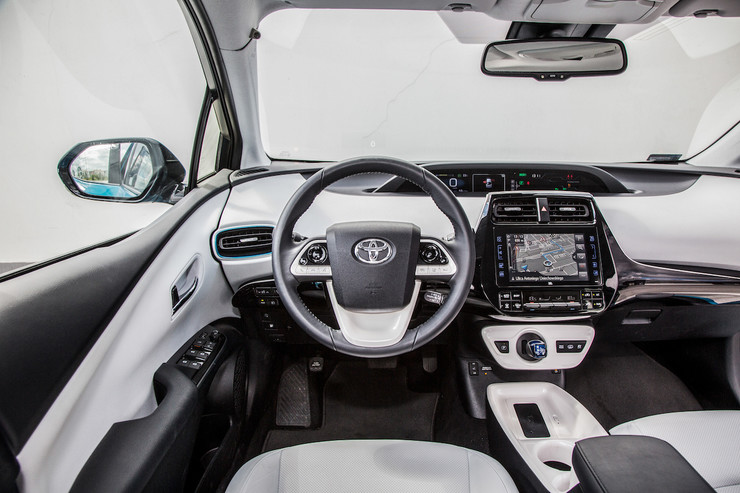 Toyota Prius Plug-in 2017