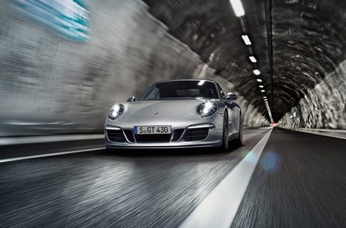 Видео тест драйв Porsche 911 GTS (2015)