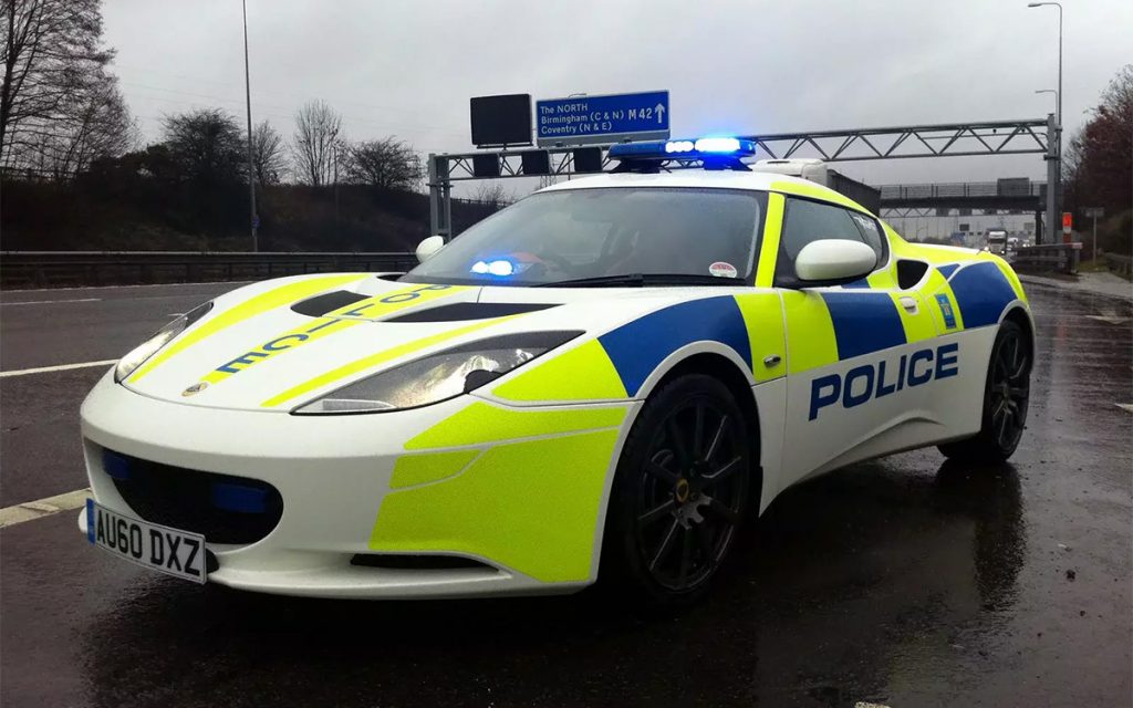 10 найшвидших поліцейських машин 2