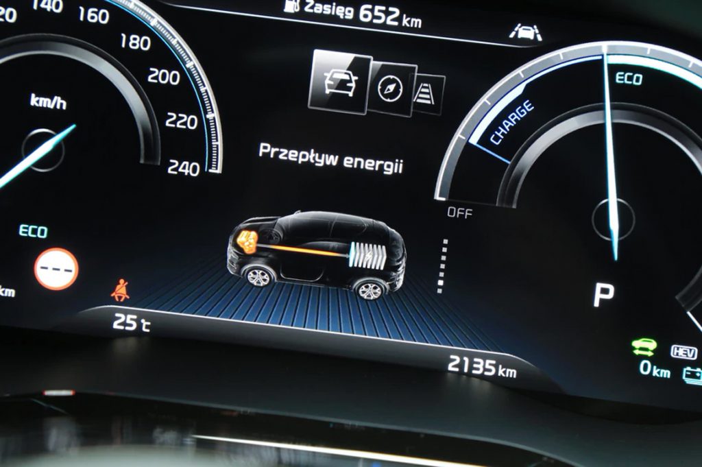 Kia XCeed PHEV - лучшая замена полностью электрическому автомобилю 3