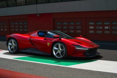 Ferrari Daytona SP3 - новая икона в линейке итальянского производителя 4